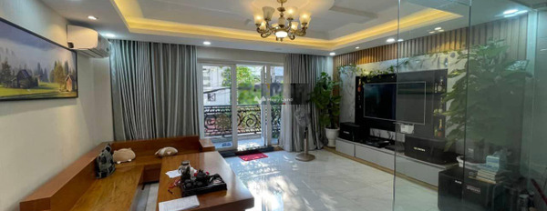 Vị trí đẹp tại Hồng Hà, Tân Bình cho thuê nhà giá thuê khoảng 25 triệu/tháng, ngôi nhà bao gồm có 5 phòng ngủ, 5 WC-03