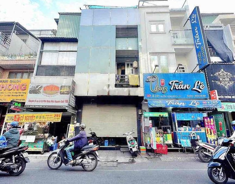 Nhà này có tổng 5 phòng ngủ, cho thuê nhà ở có diện tích thực 60m2 giá thuê hợp lý 40 triệu/tháng nằm ngay bên trong Nguyễn Thượng Hiền, Hồ Chí Minh-01