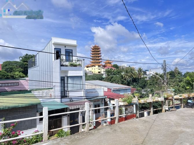 Nhà có 2 phòng ngủ bán nhà bán ngay với giá khởi đầu 3.1 tỷ có diện tích chung 85m2 vị trí mặt tiền ngay Phan Chu Trinh, Đắk Lắk-01