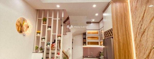 Bán nhà vị trí đặt ngay tại Hoàng Mai, Hoàng Văn Thụ bán ngay với giá mong muốn 4.55 tỷ có diện tích chính 33m2 trong nhà có tất cả 4 PN-03