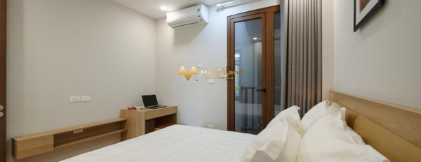 Chính chủ bán gấp căn hộ 3 phòng ngủ, view hồ, tại chung cư D2 Giảng Võ, Ba Đình, 115m2-02