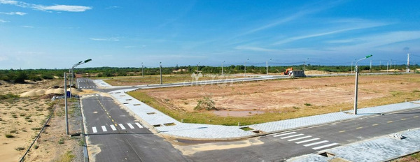 Vị trí mặt tiền ngay ở Võ Nguyên Giáp, Hải Ninh bán đất, giá cơ bản 2.4 tỷ có diện tích rộng 306m2-03