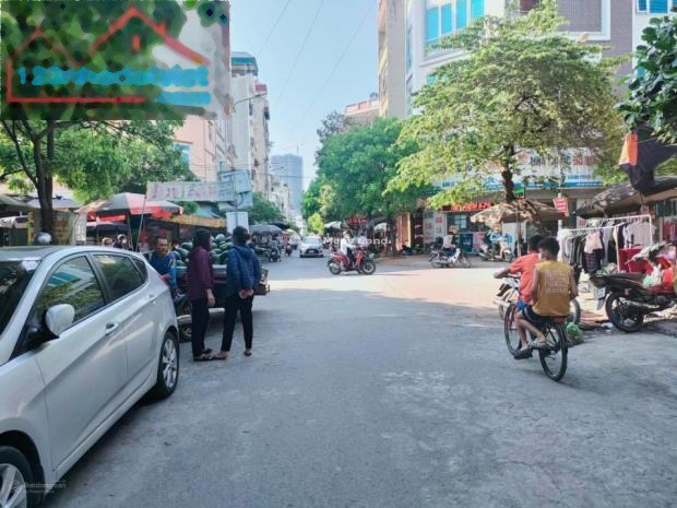 DT 45m2 bán nhà ở vị trí đặt tọa lạc ở Quang Trung, Hà Nội nhà nhìn chung có 4 PN đường thông thoáng rộng 8 m khách có thiện chí liên hệ ngay.-01