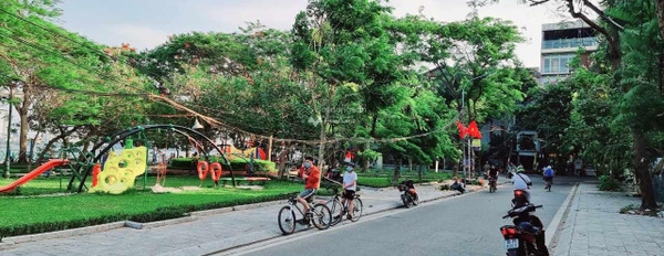 Bán nhà vị trí đẹp tọa lạc trên Quảng An, Hà Nội bán ngay với giá hạt dẻ 660 tỷ có diện tích gồm 1263m2-03