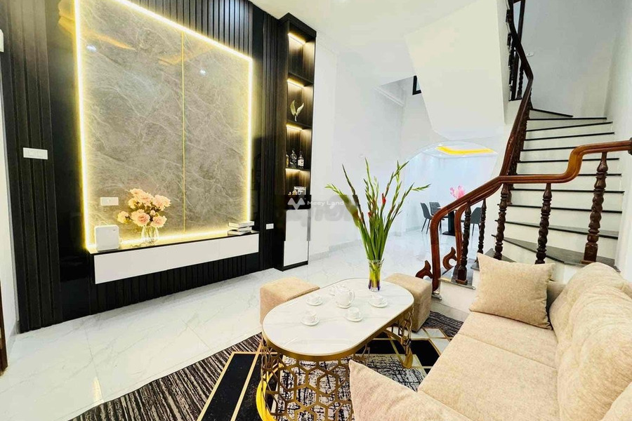 Nhà có 3 PN bán nhà giá bán cực êm chỉ 3.98 tỷ diện tích rộng 42m2 vị trí thuận lợi tọa lạc ngay ở Khương Trung, Thanh Xuân-01