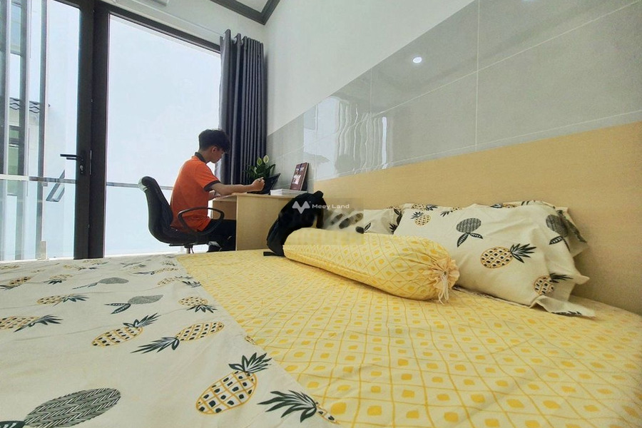 Cho thuê phòng trọ có diện tích gồm 30m2 vị trí đặt tọa lạc ngay trên Nguyễn Gia Trí, Hồ Chí Minh giá thuê rẻ từ 6.3 triệu/tháng-01