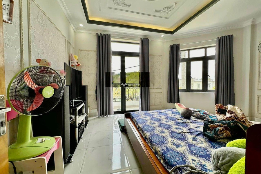 Hướng Nam, bán nhà diện tích khoảng 52m2 vị trí thuận lợi tọa lạc ở Huỳnh Tấn Phát, Nhà Bè bán ngay với giá đề xuất 5.7 tỷ ngôi nhà có 4 PN, 3 WC-01
