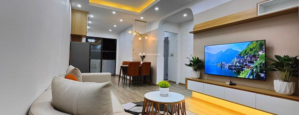 Bán chung cư nằm ngay Hoàng Hoa Thám, Ba Đình, tổng quan bên trong căn hộ gồm 2 PN, 1 WC nhà view bao đẹp-02