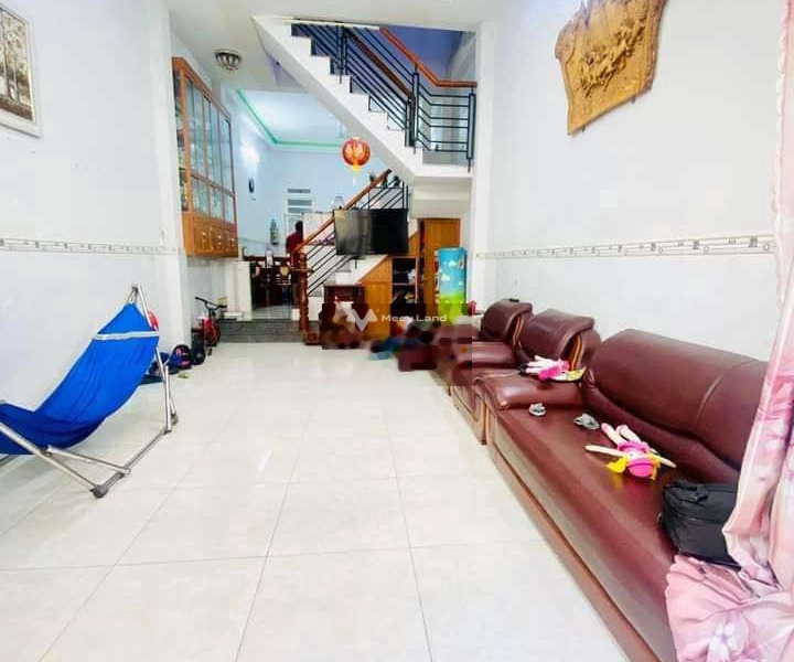 Ở tại Nguyễn Sơn, Phú Thạnh, bán nhà, bán ngay với giá siêu rẻ từ 4.45 tỷ diện tích gồm 50m2, trong nhà 2 phòng ngủ giá tốt nhất-01