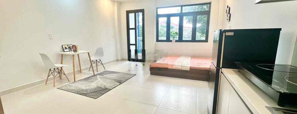 Studio 40m2 ban công ngay Đặng Thuỳ Trâm -03