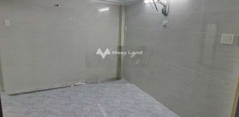 Tổng 2 PN cho thuê nhà ở diện tích chuẩn là 30m2 thuê ngay với giá chính chủ 9 triệu/tháng vị trí đặt tọa lạc tại Lê Bình, Hồ Chí Minh-02