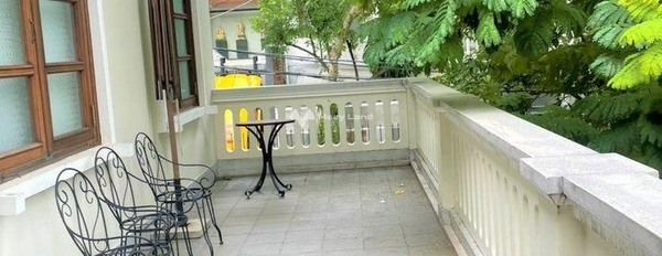 Vị trí đẹp tọa lạc tại Quận 3, Hồ Chí Minh cho thuê nhà thuê ngay với giá êm 180 triệu/tháng, nhìn chung gồm có 4 PN, 5 WC-03