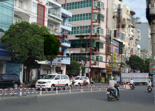 Bán nhà ở diện tích chuẩn 27m2 giá bán cạnh tranh 8.5 tỷ ở Huỳnh Mẫn Đạt, Quận 5, hướng Đông