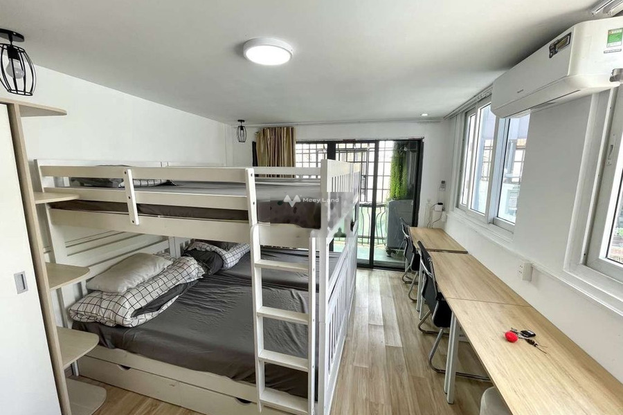 Cho thuê căn hộ vị trí tốt đặt nằm ngay Quận 1, Hồ Chí Minh giá thuê quy định 8.5 triệu/tháng, căn hộ bao gồm có 2 PN, 1 WC trao đổi trực tiếp-01