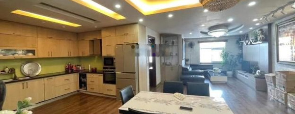 Gia đình cần bán gấp . thiện chí cần bán gấp căn penthouse Hà Đông view đẹp. 242m2, bao phí -03