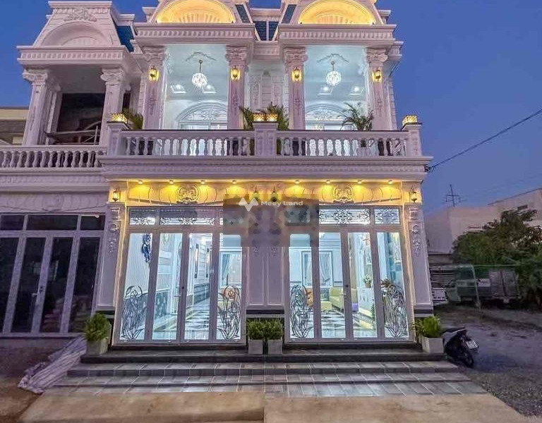 Vị trí mặt tiền tọa lạc ngay trên Ninh Kiều, Cần Thơ bán nhà bán ngay với giá giao động 4.39 tỷ ngôi nhà có tổng 3 PN 2 WC-01
