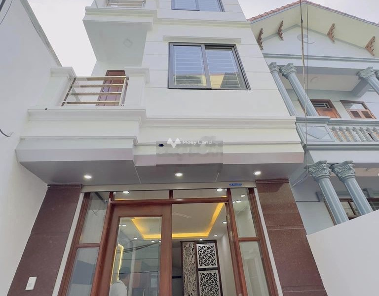 Nhà tổng quan có 4 phòng ngủ, bán nhà ở có diện tích chính 49m2 giá bán cực sốc 4.2 tỷ vị trí đặt tọa lạc gần Vũ Tông Phan, Hà Nội-01