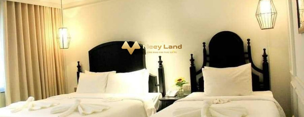 Nhà 30 phòng ngủ bán nhà ở có diện tích 140m2 giá bán hấp dẫn từ 95 tỷ vị trí mặt tiền nằm tại Hoàn Kiếm, Hà Nội-03