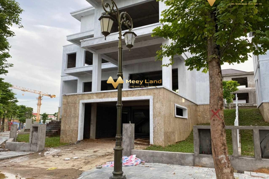 Trung tâm Phoenix Legend Ha Long Bay, bán liền kề căn nhà có nội thất đầy đủ Hoàn Thiện Mặt Ngoài vị trí mặt tiền tại Bãi Cháy, Hạ Long vào ở ngay giá...-01