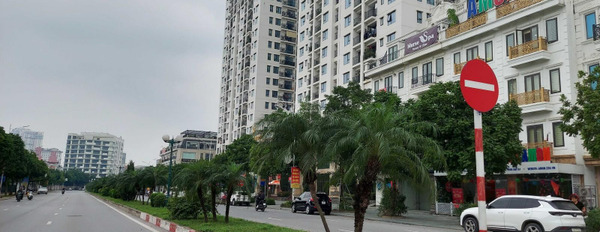 Bán nhà mặt tiền tọa lạc ngay ở Hồng Tiến, Bồ Đề bán ngay với giá gốc 50 tỷ có diện tích chung 130m2-03