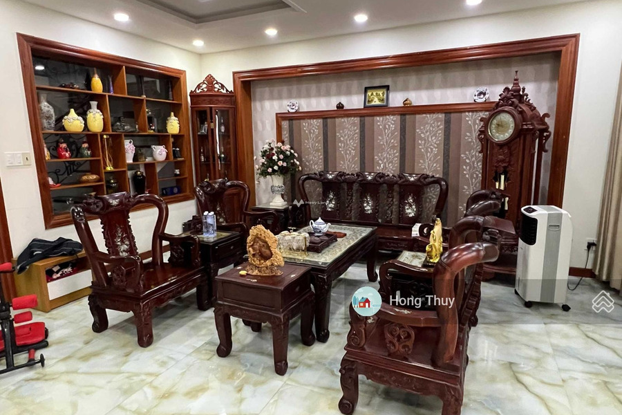 Vị trí đặt tọa lạc ngay Đường C18, Phường 12 bán nhà bán ngay với giá hấp dẫn từ 18 tỷ tổng quan nhà gồm 5 phòng ngủ 6 WC-01