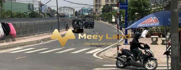 Tọa lạc ngay trên Bình Tân, Hồ Chí Minh cho thuê nhà giá thuê chỉ 14 triệu/tháng, nhà có tổng cộng 2 phòng ngủ, 2 WC-02