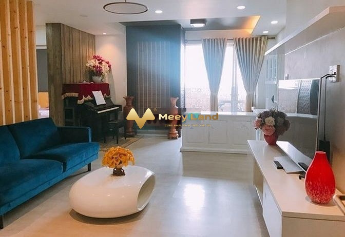 Cho thuê nhà ở tọa lạc gần Quận 1, Hồ Chí Minh, thuê ngay với giá hấp dẫn chỉ 180 triệu/tháng
