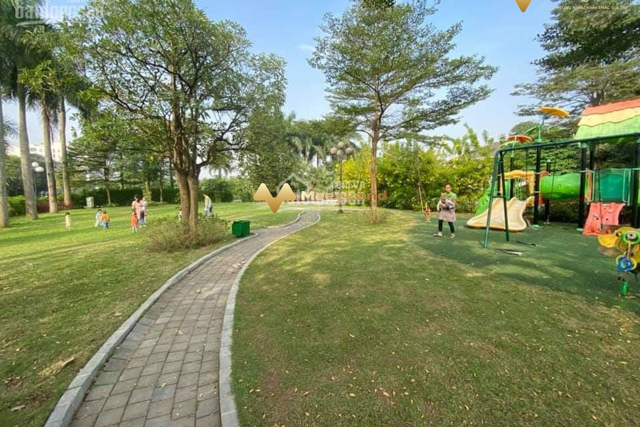 Gia đình cần bán căn biệt thự 300m2 trong khu Sunny Garden City, Quốc Oai, Hà Nội-01