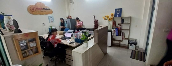 Cho thuê nhà ở với tổng diện tích 70m2 giá thuê rẻ chỉ 35 triệu/tháng Phía trong Long Biên, Hà Nội-03