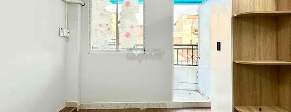 Cho thuê chung cư vị trí đặt ở trong Bùi Thị Xuân, Tân Bình, trong căn hộ này bao gồm 2 PN, 1 WC tin chính chủ-03