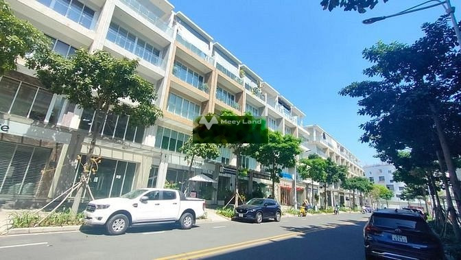 Nhà gặp khó khăn cho thuê shophouse vị trí thuận lợi tọa lạc ngay tại Thủ Thiêm, Quận 2 giá thuê hợp lý 45 triệu/tháng diện tích thực dài 90m2-01