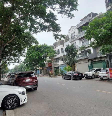 Bán nhà mặt đường 24m Văn Phú, đường Văn Khê, Hà Đông