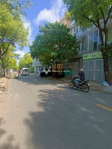 Nhà 4 phòng ngủ bán nhà ở có diện tích chính 218m2 bán ngay với giá thương mại chỉ 13 tỷ vị trí đặt tọa lạc gần Tân Phong, Hồ Chí Minh-01