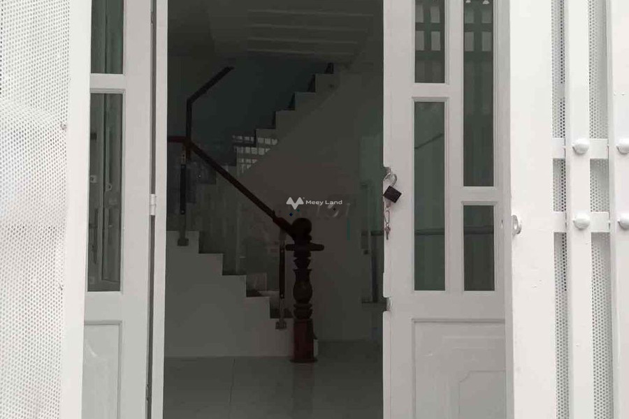 Nhà 2 PN, cho thuê nhà, giá thuê khủng 6 triệu/tháng có diện tích là 40m2 vị trí đặt ngay Lê Đình Cẩn, Hồ Chí Minh-01