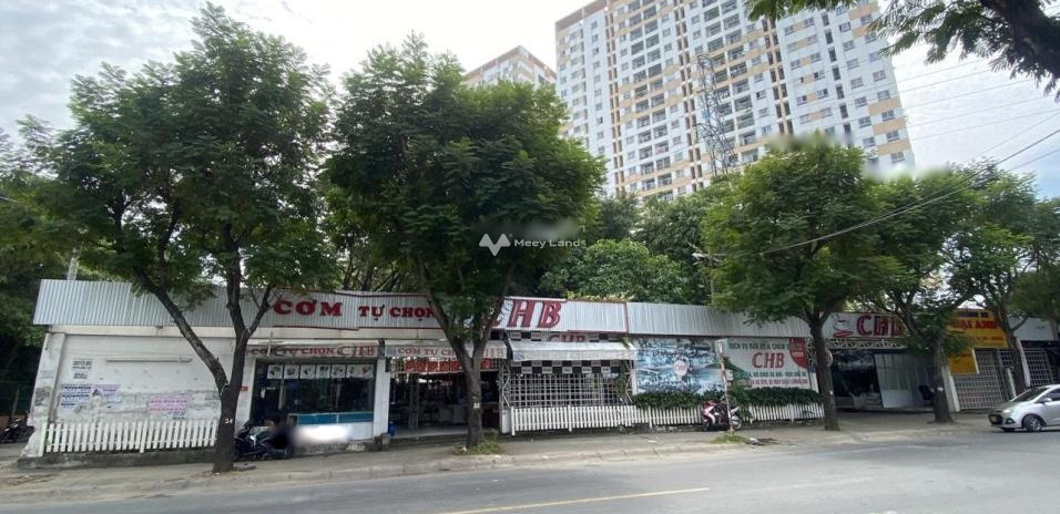 Cho thuê nhà vị trí đặt tọa lạc ngay trên Quận 12, Hồ Chí Minh, giá thuê khởi đầu từ 80 triệu/tháng Có tổng diện tích 400m2