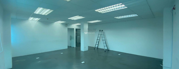 Vị trí đặt ở trung tâm Nguyễn Trãi, Quận 5 cho thuê sàn văn phòng thuê ngay với giá mua liền chỉ 20 triệu/tháng diện tích sàn là 70m2-03