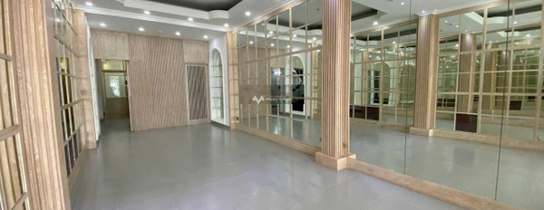 Nhà gồm 6 PN, cho thuê nhà diện tích vừa phải 138m2 vị trí thuận lợi tọa lạc ngay tại Phú Nhuận, Hồ Chí Minh-02