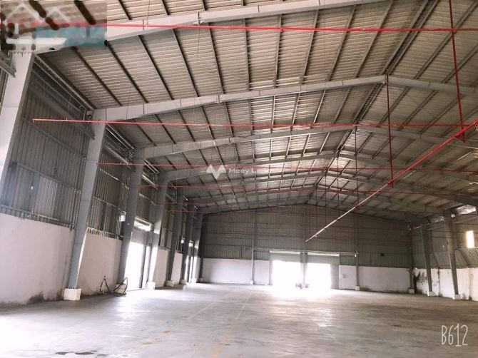 Vị trí tiện lợi Đông Hưng Thuận, Quận 12 cho thuê kho bãi 4000m2 giá thuê cực sốc 400 triệu/tháng đường ra vào 12 m giao thông đông đúc-01