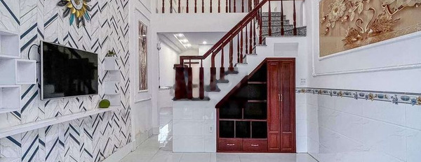 Cho thuê nhà lầu mới đẹp có nội thất hẻm 876 Trần Nam Phú -02