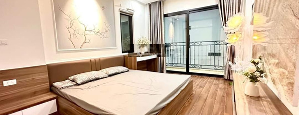 Bán nhà có diện tích gồm 52m2 vị trí đặt tọa lạc ngay ở Bồ Đề, Hà Nội bán ngay với giá thương mại từ 5.9 tỷ căn nhà bao gồm 3 PN, 4 WC-02