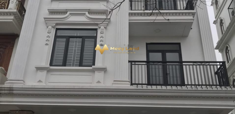 Cho thuê nhà, thuê ngay với giá siêu rẻ chỉ 60 triệu/tháng diện tích như sau 130m2 Phạm Văn Đồng, Hà Nội