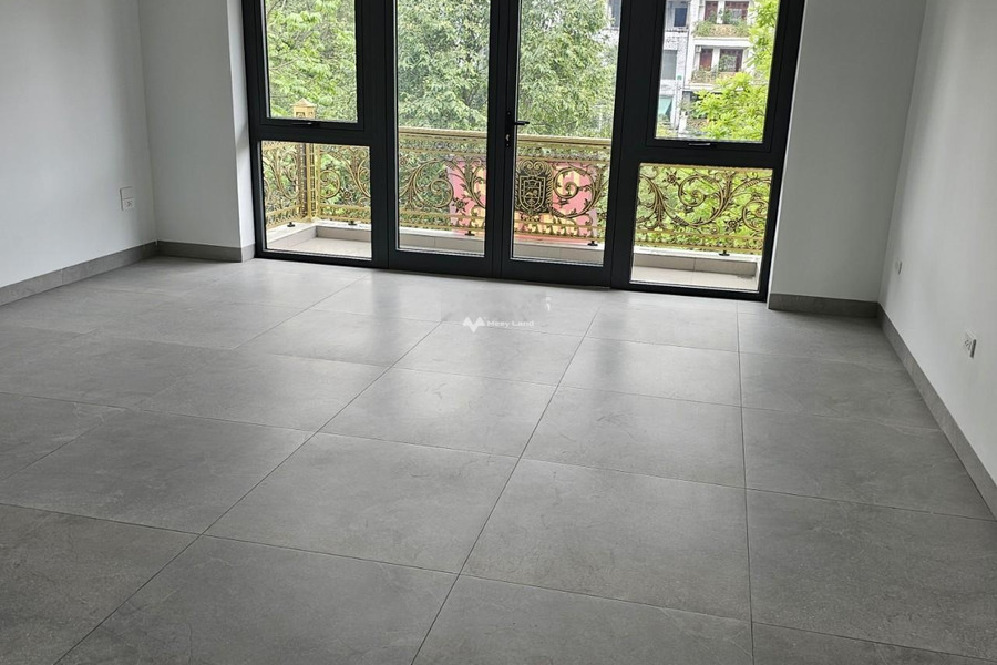 Diện tích thực đúng với trên ảnh 100m2, cho thuê nhà ở vị trí mặt tiền gần Thanh Trì, Hà Nội vào ở ngay-01