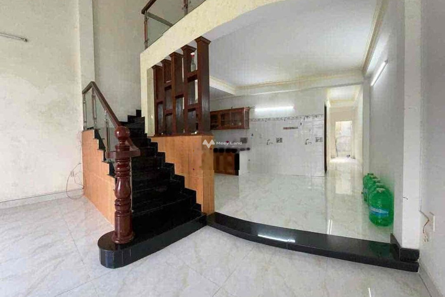 Cho thuê nhà vị trí mặt tiền tọa lạc ngay Trảng Dài, Biên Hòa, giá thuê khủng 4.5 triệu/tháng diện tích rộng rãi 100m2, trong căn này có 3 PN-01