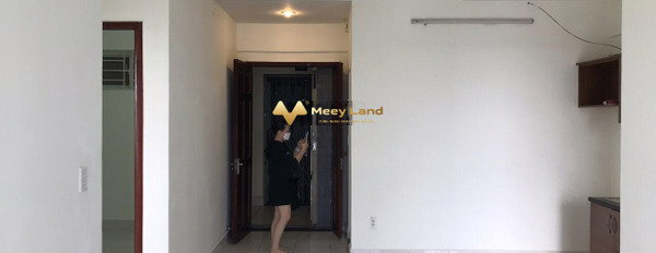 Nằm tại Đường Tên Lửa, Hồ Chí Minh bán chung cư giá ngạc nhiên chỉ 1.67 tỷ, hướng Nam, trong căn hộ này gồm có 2 phòng ngủ, 1 WC nội thất đầy đủ-03