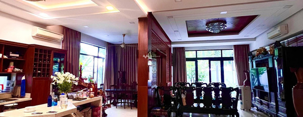 Diện tích đất 360m2, bán biệt thự tọa lạc tại Nha Trang, Khánh Hòa, hướng Tây, tổng quan trong căn nhà có 6 phòng ngủ, 5 WC dọn vào ở ngay-02