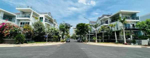 Tổng quan trong nhà có 3 PN, bán biệt thự, bán ngay với giá hấp dẫn chỉ 19 tỷ có diện tích chung 133.2m2 vị trí mặt tiền tọa lạc ở Quận 7, Hồ Chí Minh-03