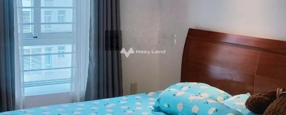 Trong căn hộ có tất cả 1 PN, bán chung cư Nằm ngay trên Quận 7, Hồ Chí Minh, trong căn hộ tổng quan có 1 phòng ngủ, 1 WC hãy nhấc máy gọi ngay-02