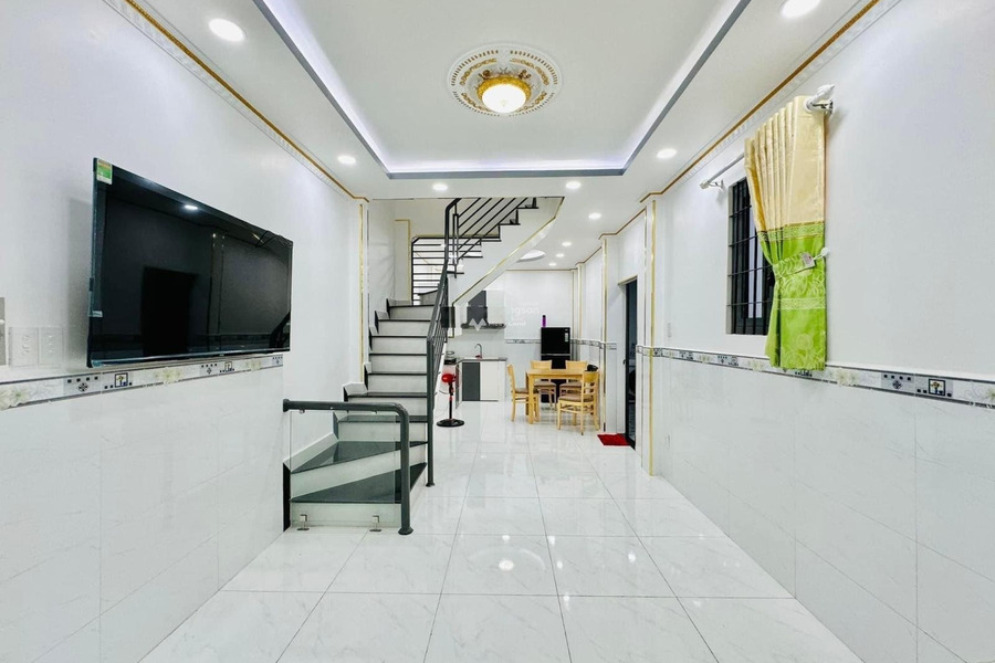 Căn nhà bao gồm 2 phòng ngủ, bán nhà ở có diện tích chung là 33.2m2 vị trí đẹp tọa lạc gần Nguyễn Công Hoan, Hồ Chí Minh-01