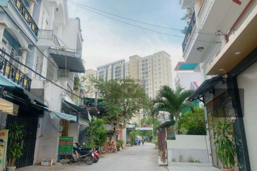 Nhà gồm 7 PN bán nhà giá bán đặc biệt 5.4 tỷ có diện tích 120m2 vị trí mặt tiền tọa lạc ở Nguyễn Ảnh Thủ, Quận 12-01