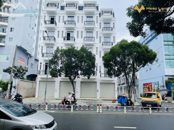 Nhà mặt phố đường Nguyễn Sơn, 8mx16m, sổ hồng riêng công chứng ngay LH: 0936.101.246-01